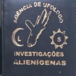 Porta documentos da agência de ufólogo